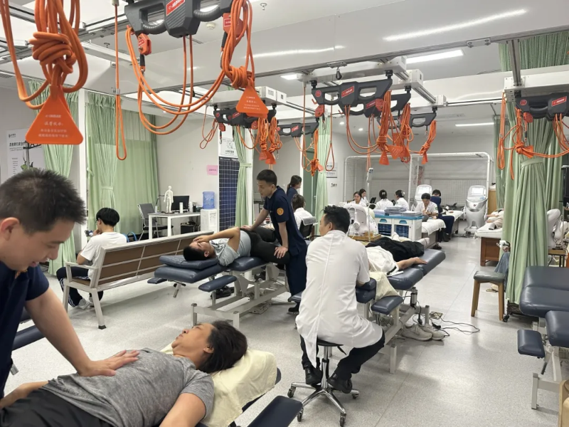 2026青少年脊柱健康公益行启动仪式在石家庄直乐矫形中医医院隆重举行